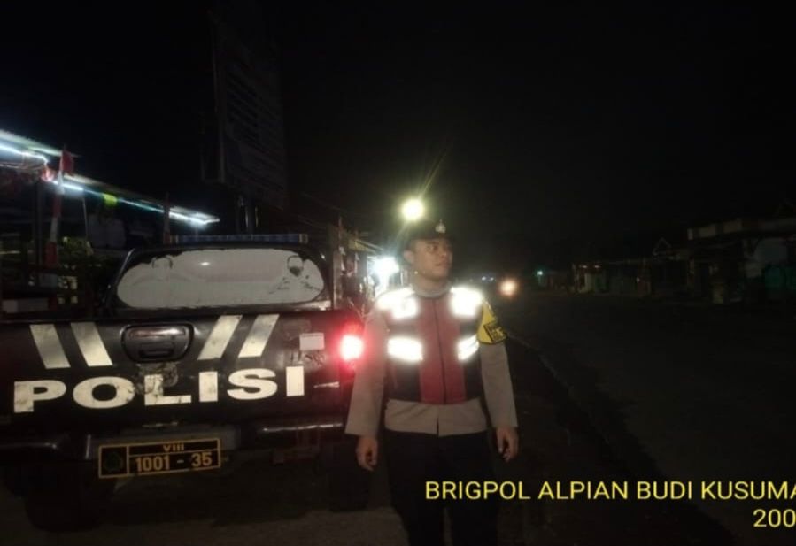 Prekat Polsek Banyusari Giat Patroli Jalan Raya Antisipasi Kejahatan