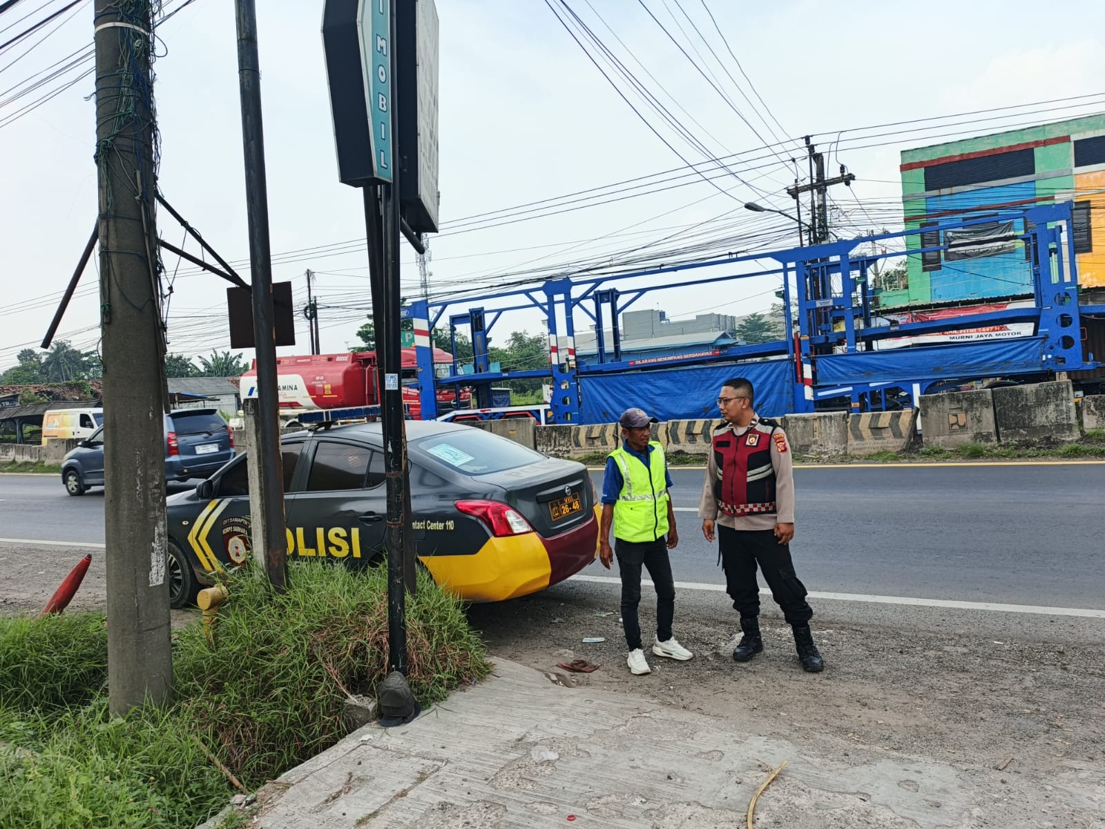 Polsek Klari Patroli Siang Sambangi Warga Kopel, Ini Yang disampaikannya