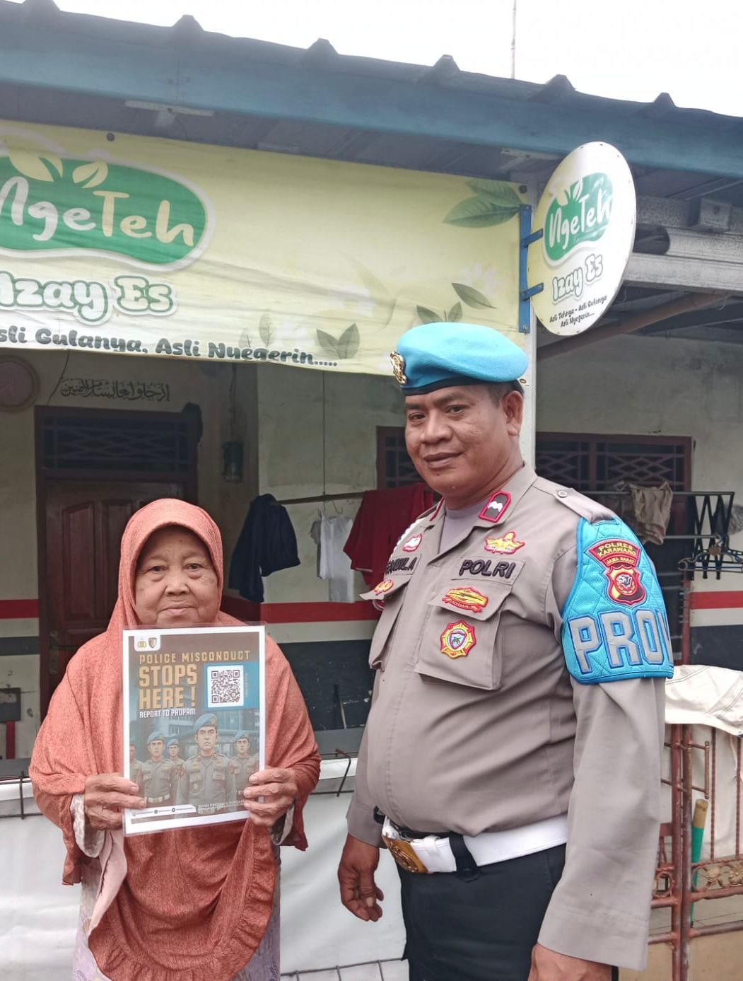 Polsek Banyusari Melaksanakan Sosialisasi QR Barcode ke Masyarakat Pengaduan Divisi Propam Polri Bidpropam Polda Jabar