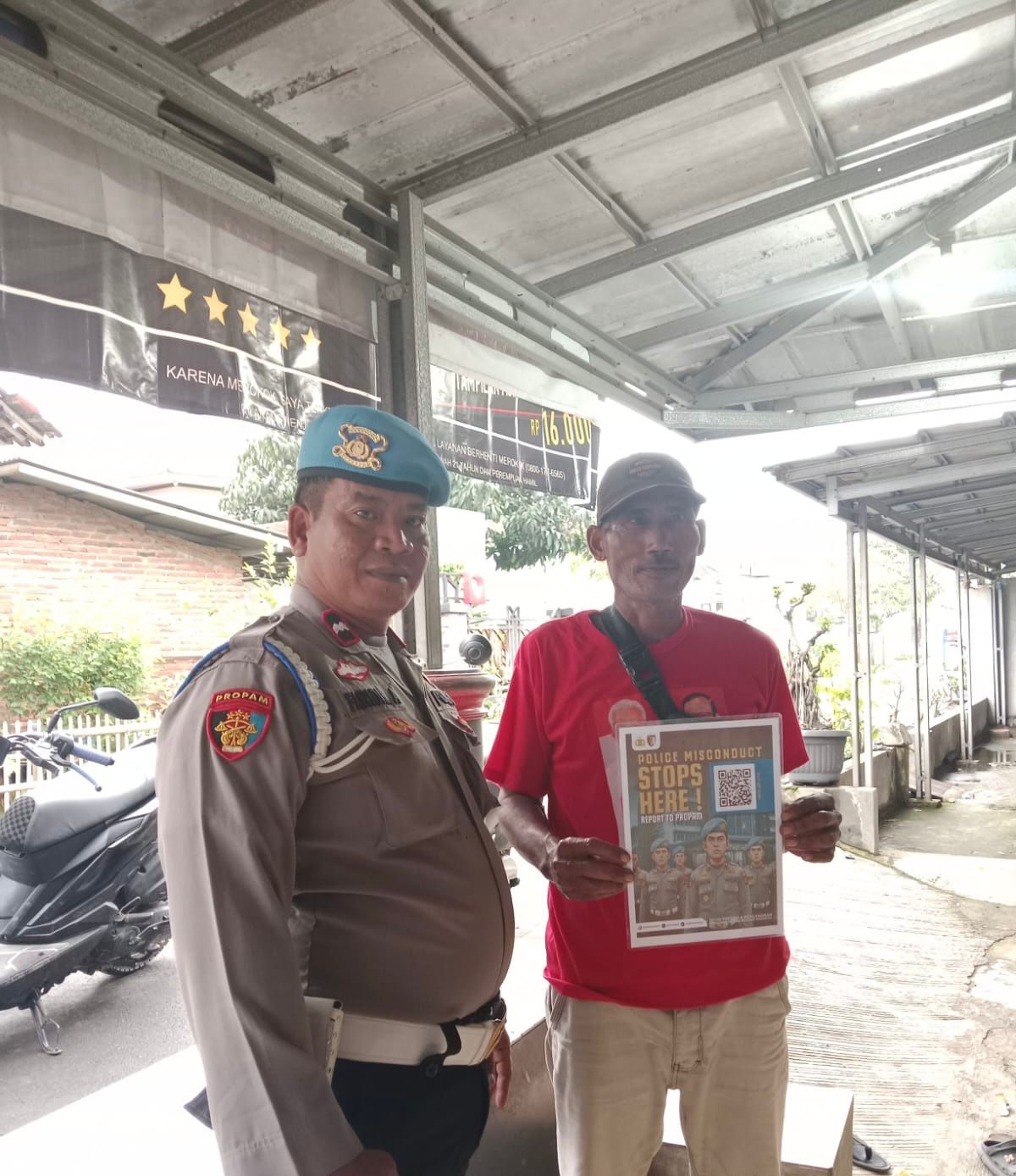 Polsek Banyusari Melaksanakan Sosialisasi QR Barcode ke Masyarakat Pengaduan Divisi Propam Polri Bidpropam Polda Jabar