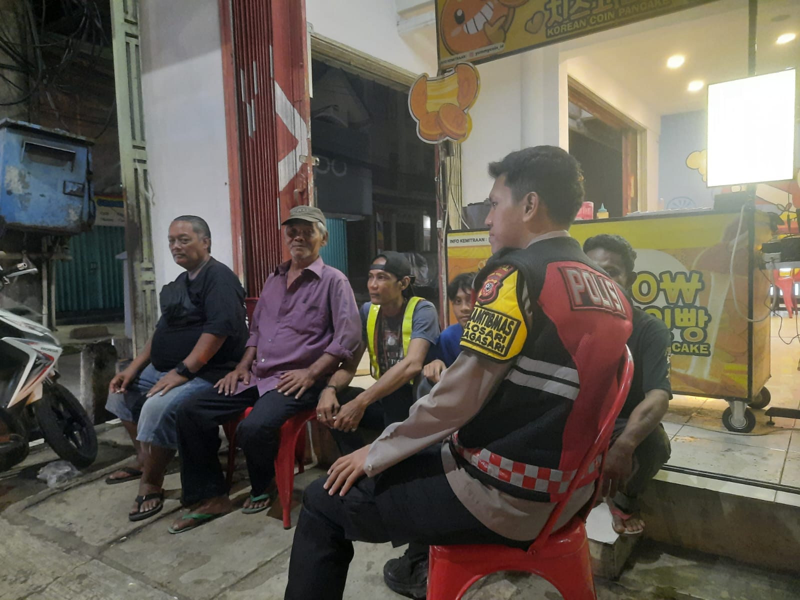 Bhabinkamtibmas Polsek Telagasari Sampaikan Pesan Kamtibmas Antisipasi C3