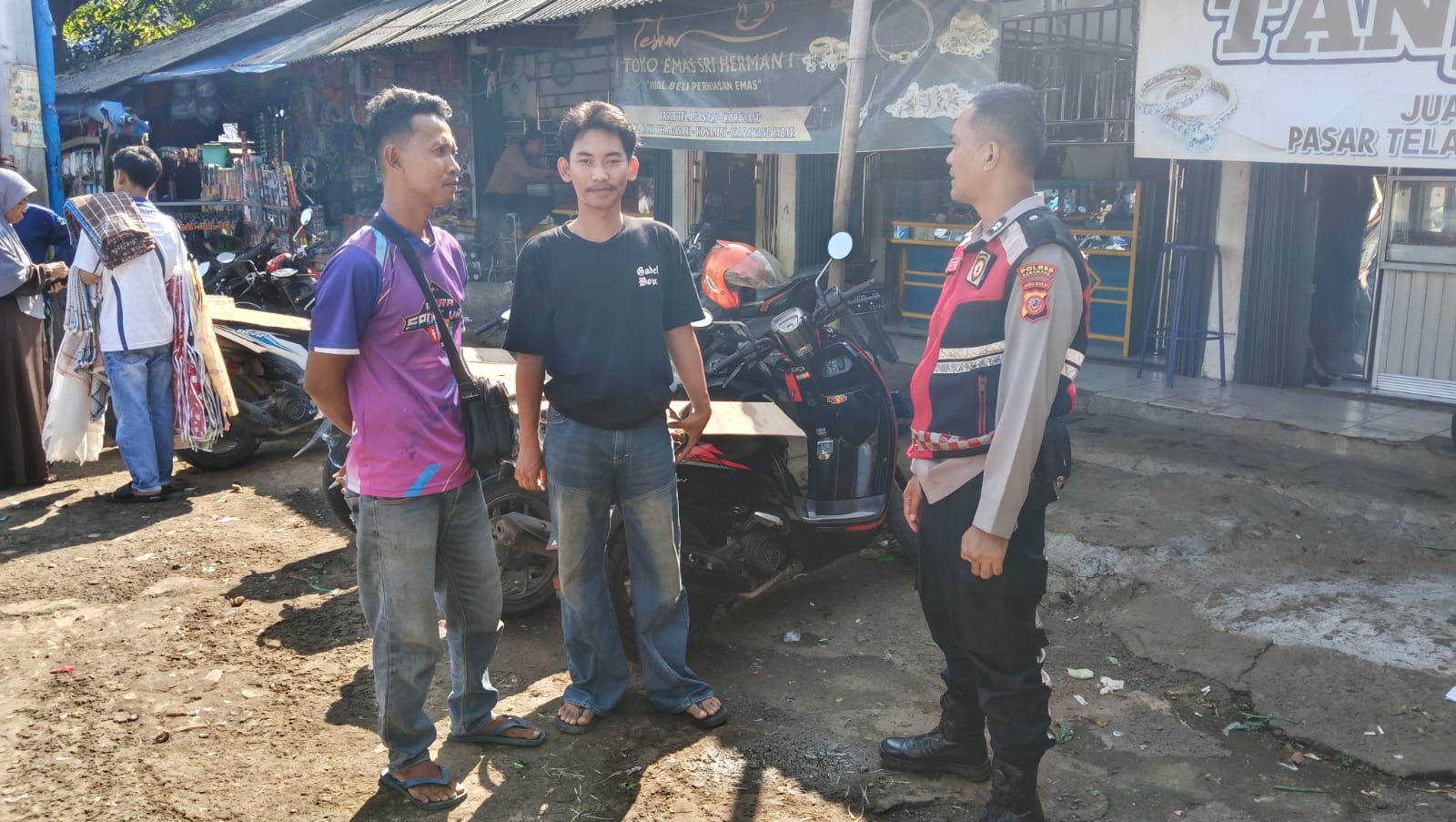 Antisipasi C3, Bhabinkamtibmas Polsek Telagasari Beri Masyarakat Himbauan Kamtibmas