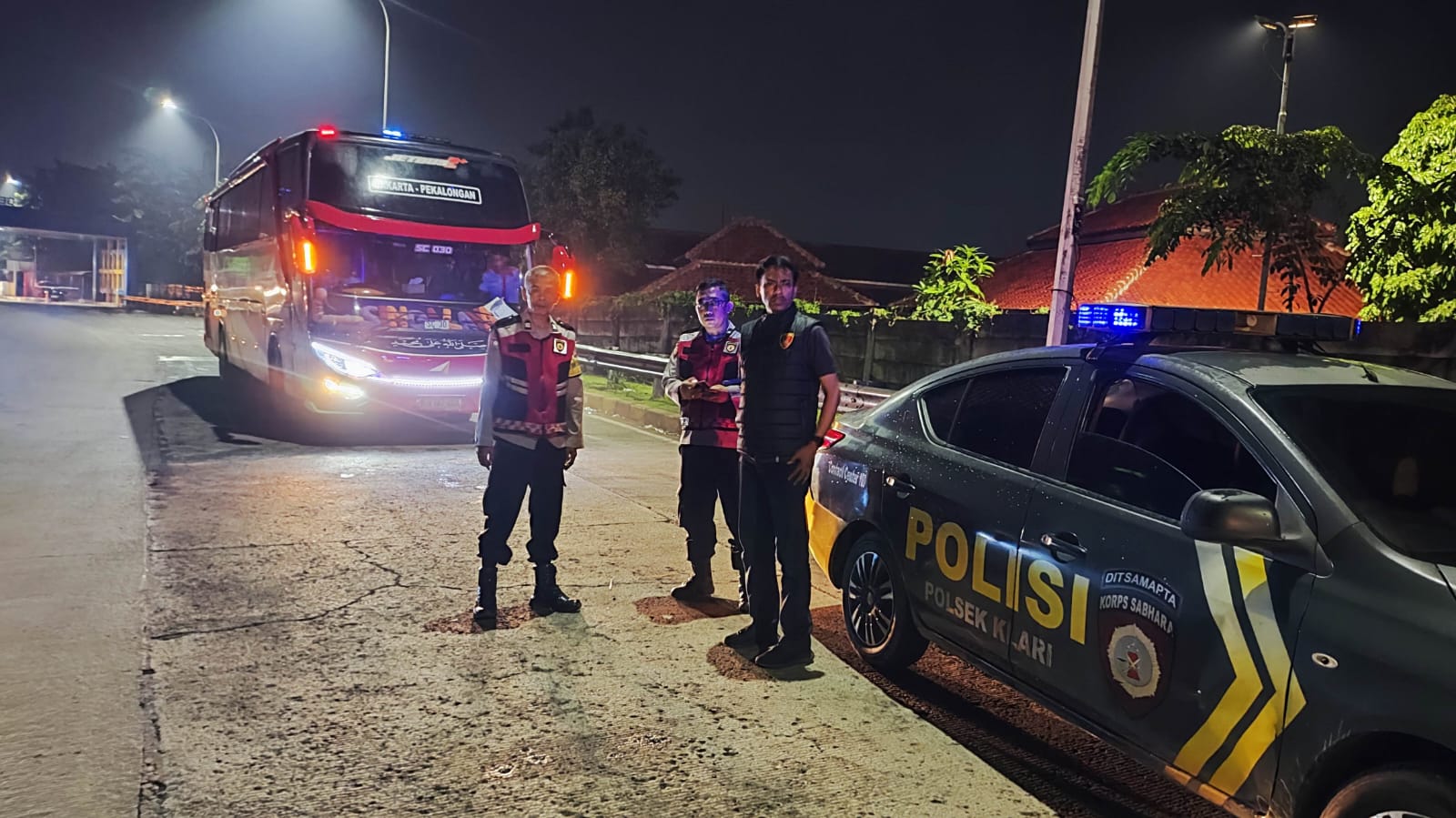 Polsek Klari Patroli KRYD Malam, Antisipasi Gangguan Kamtibmas Pasca Nobar dan Konvoi Supporter