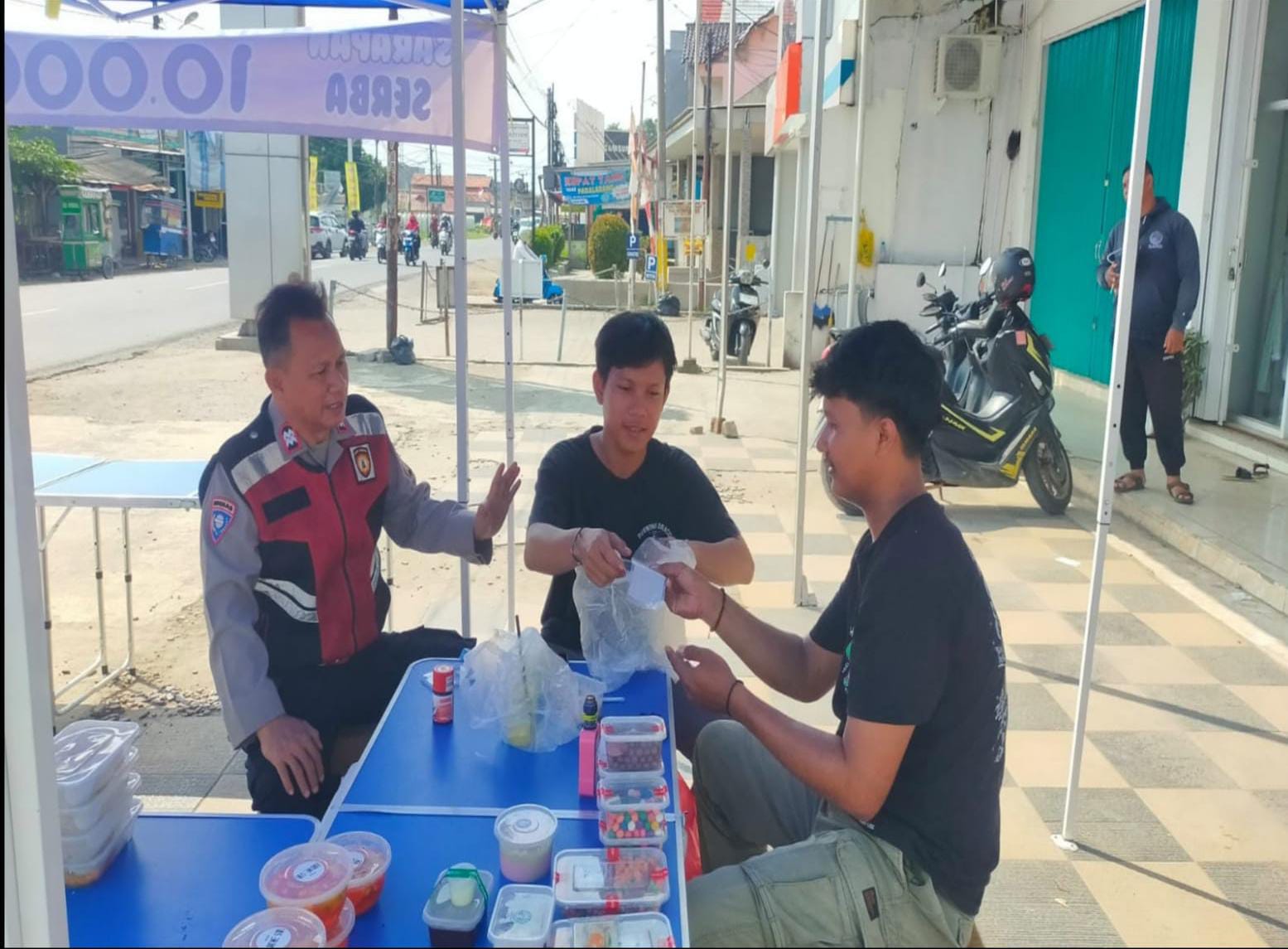 Bhabinkamtibmas Polsek Telagasari Gelar Penyuluhan Cegah Kenakalan Remaja di Desa Binaan