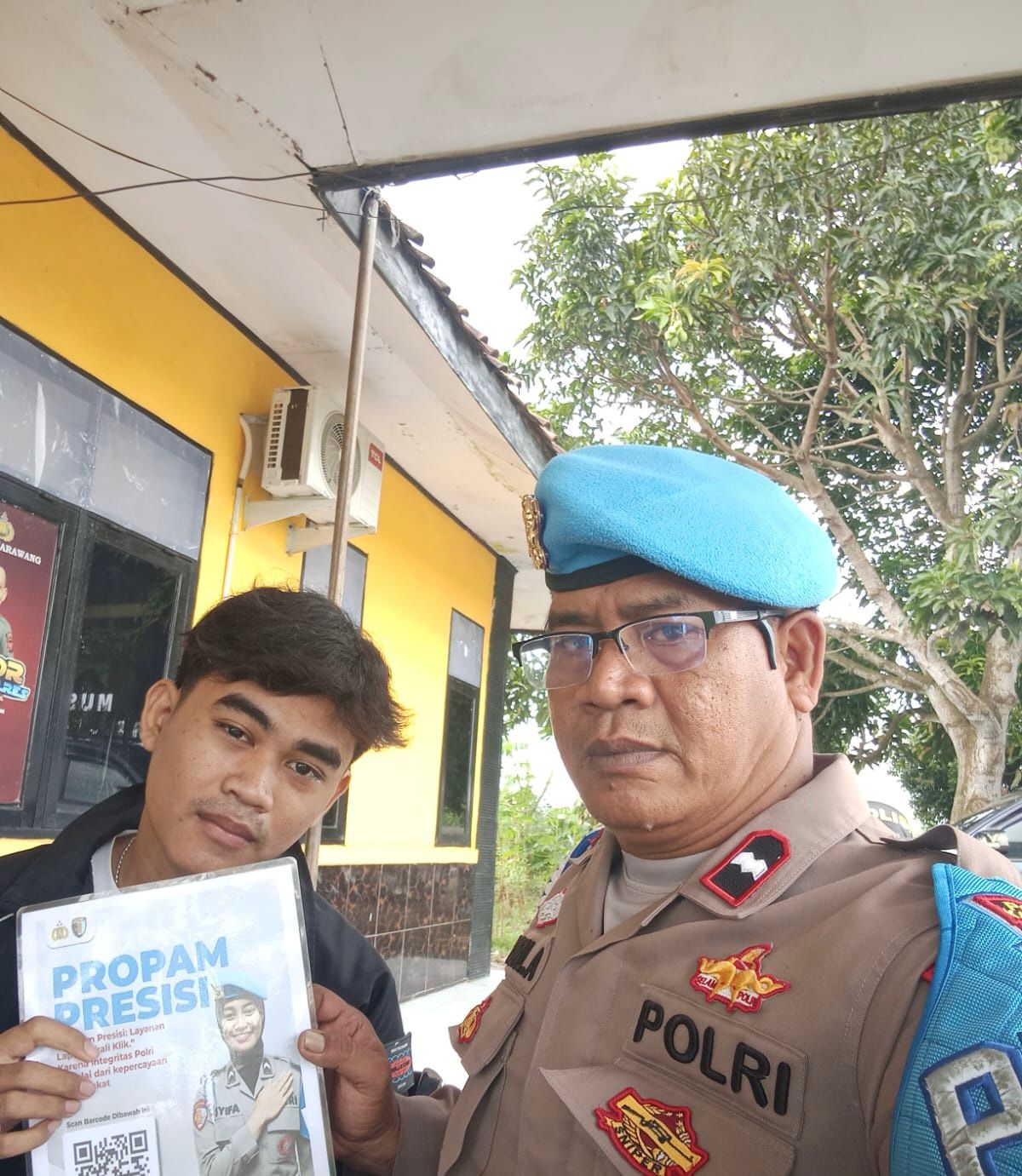 Polsek Banyusari Melaksanakan Sosialisasi QR Barcode ke Masyarakat Pengaduan Divisi Propam Polri Bidpropam Polda Jabar