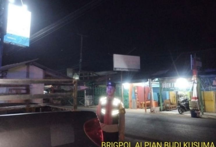 Prekat Polsek Banyusari Giat Patroli Jalan Raya Antisipasi Kejahatan