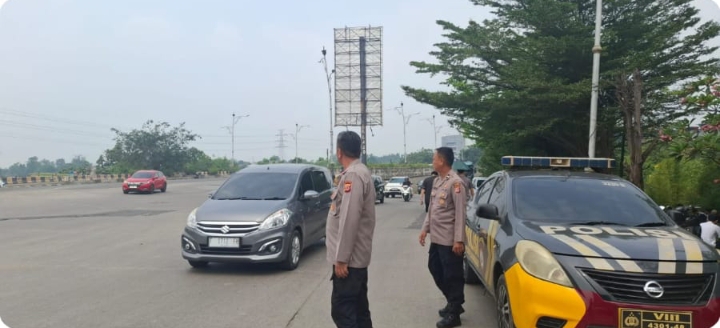 Polsek Telukjambe Barat Fokuskan Pengamanan Jalur Arteri Menuju Gerbang Tol dan Kawasan Wisata