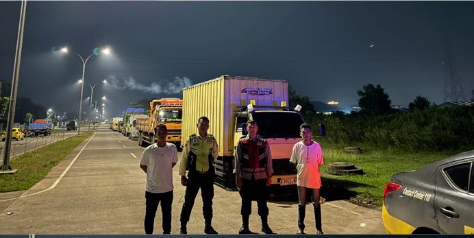 Patroli Malam Polsek Telukjambe Barat Sasaran Kawasan KJIE