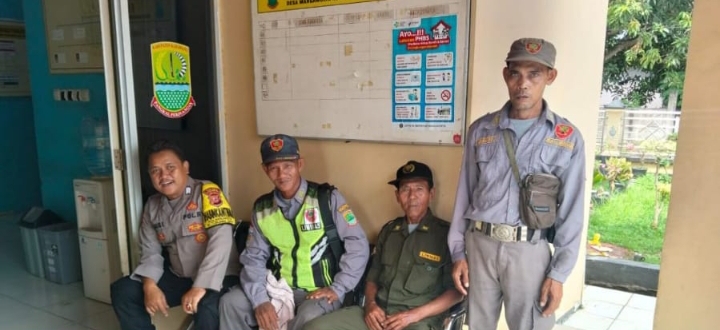 Bhabinkamtibmas Polsek Telukjambe Barat Berikan Pendampingan Serta Pembinaan Terhadap Linmas