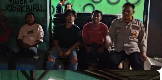 Sambangi Ojek Pangkalan, Personil Polsek Telukjambe Barat Ajak Disiplin Lalu Lintas dan Jaga Keamanan Lingkungan ‎