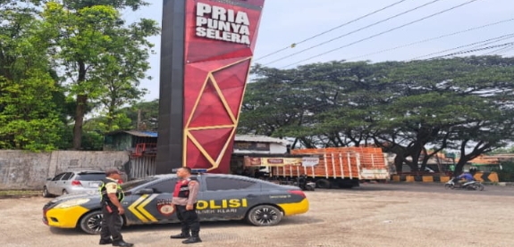 Polsek Klari Patroli Sambang PT. Gudang Garam Antisipasi Gukamtibmas