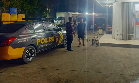Jaga Kamtibmas Malam, Patroli Polsek Klari Sambang Warga