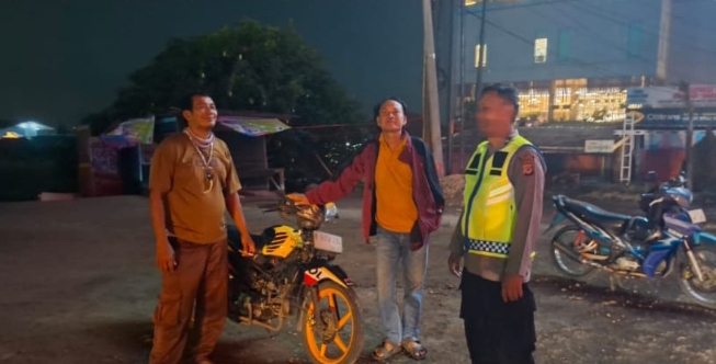 Patroli Prekat Malam, Polsek Telukjambe Barat Pastikan Jalan Interchange Bundaran Novotel Aman dan Kondusif