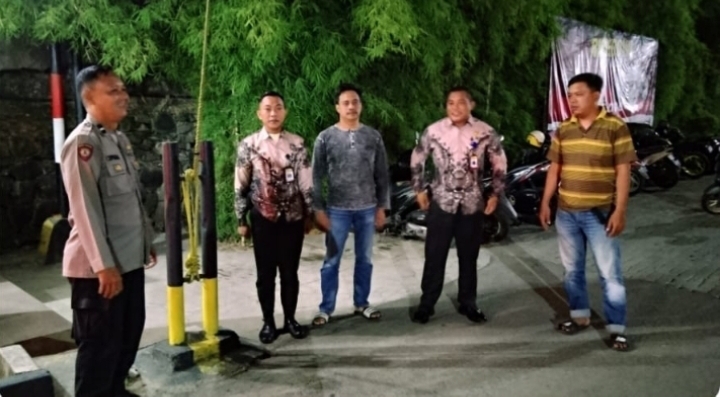 Patroli Malam Polsek Telukjambe Barat Pastikan Hotel AsiaLink Aman dan Kondusif