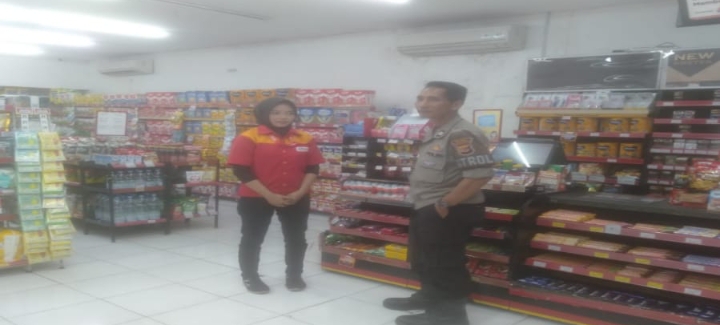 Personil Polsek Jatisari Sampaikan Pesan Kamtibmas ke Karyawan