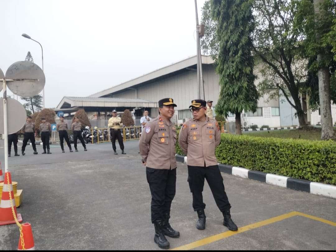 Pimpin Langsung Pengamanan Unjuk Rasa, Kompol Aries Riyanto Apresiasi Ketertiban Peserta Aksi