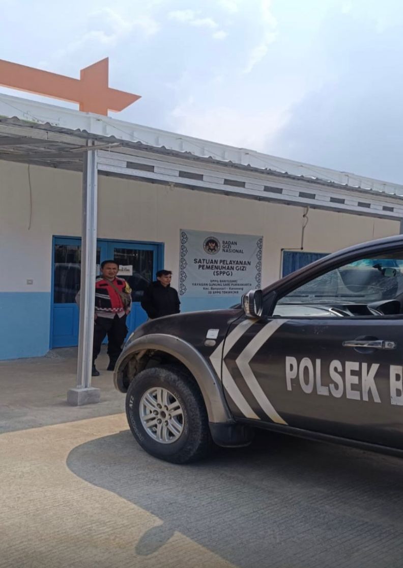 Anggota Polsek Banyusari Melaksanakan Patroli SPPG Desa Banyuasih