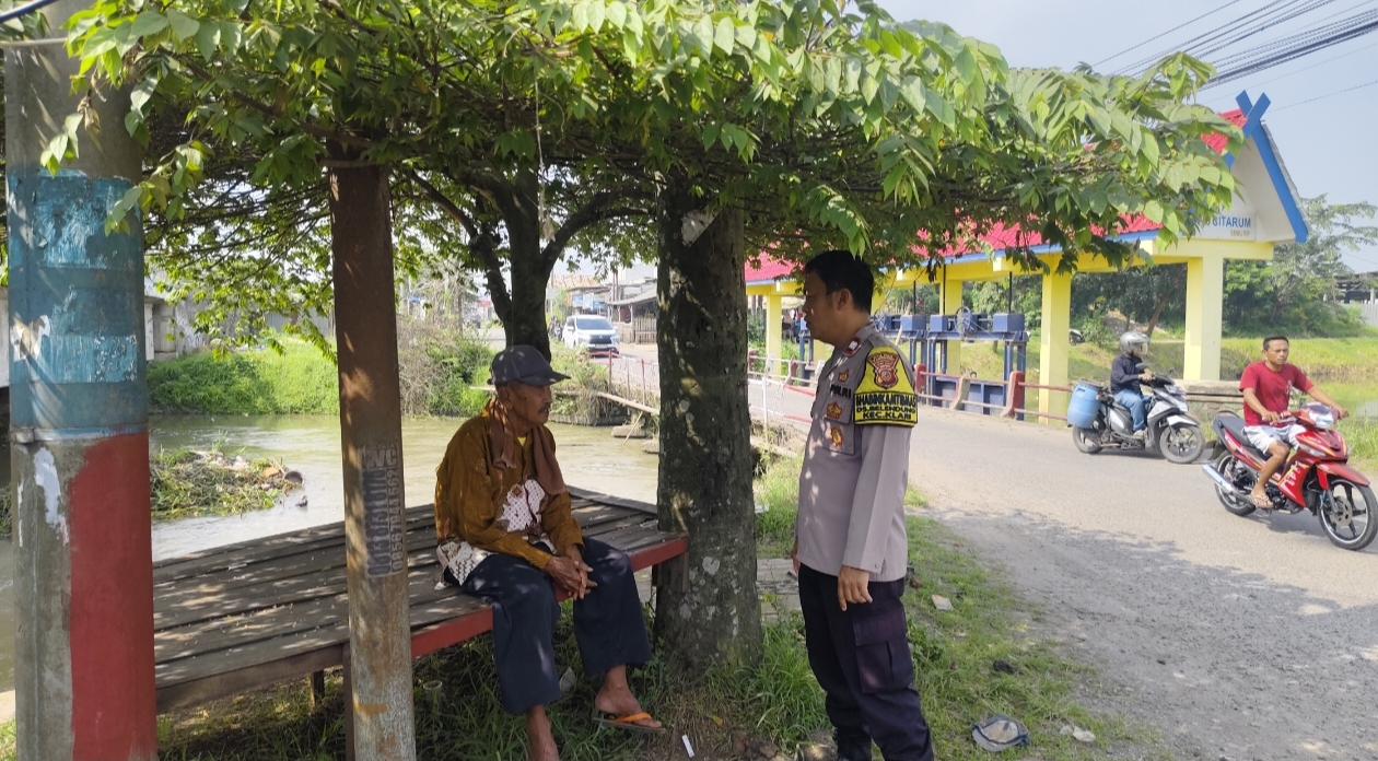 Bhabinkamtibmas Belendung Sosialisasikan Layanan Call Center 110 Ke Warga ‎