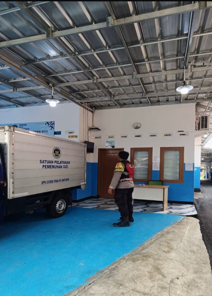 Anggota Polsek Banyusari Melaksanakan Patroli SPPG Desa Banyuasih