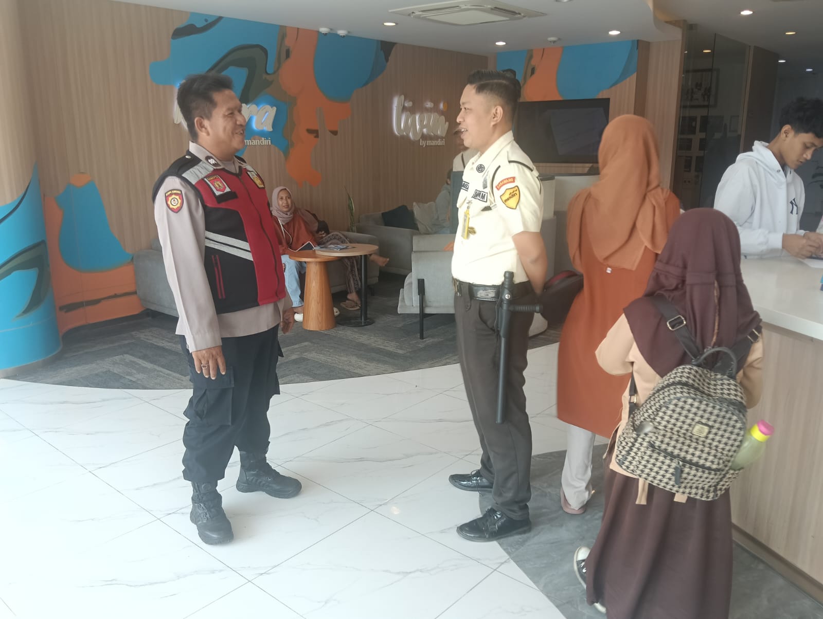 Personil Polsek Telagasari Laksanakan Patroli Rutin di Sekitar Bank dan Objek Vital Antisipasi Gangguan Kamtibmas