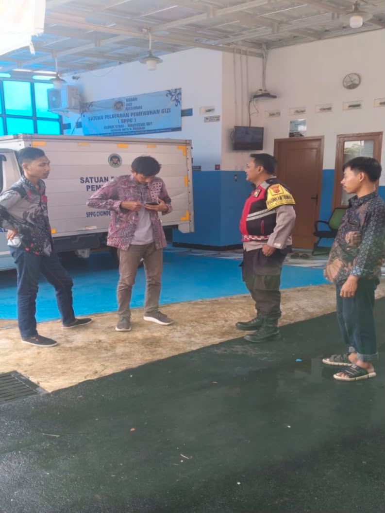 Anggota Polsek Banyusari Melaksanakan Patroli SPPG Desa Banyuasih