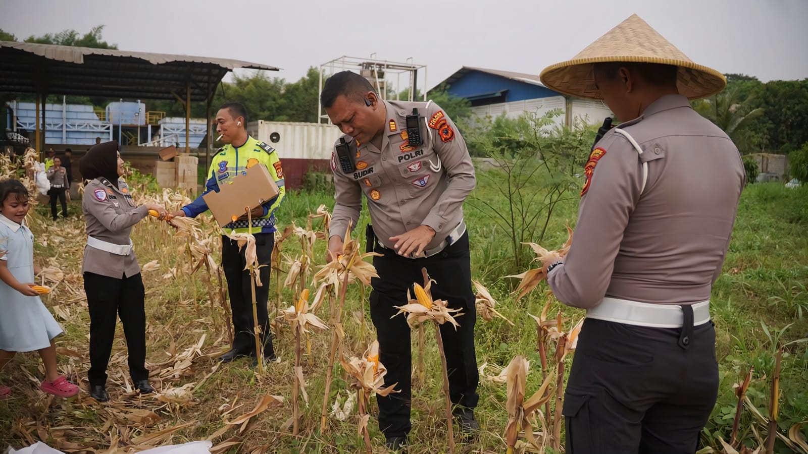 Satlantas Polres Karawang Dukung Program Swasembada Pangan Guna Perkuat Ketahanan Pangan