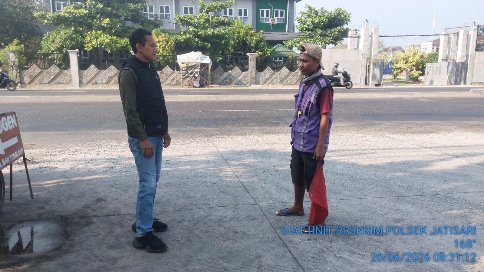 Patroli Saber Pungli dan Antisipasi Premanisme, Unit Reskrim Polsek Jatisari Patroli Kringserse Sambang Warga