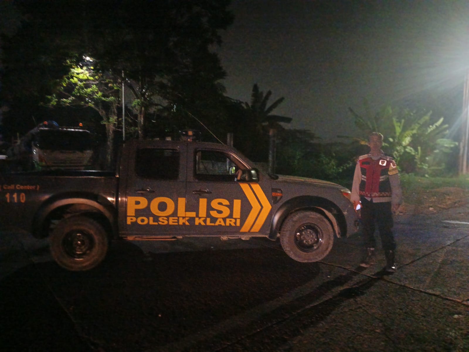Patroli Malam Antisipasi Gangguan Kamtibmas di Wilayah Polsek Klari