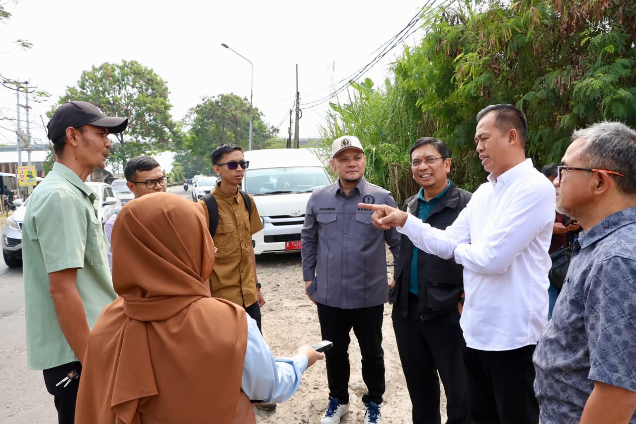 Asep Syamsudin Monitoring Jalan Sapan Bojongsoang, Dorong Percepatan Pembangunan untuk Penanganan Banjir