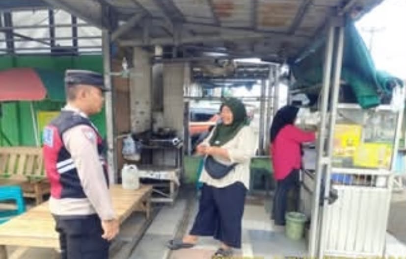 Kanit Sabhara Polsek Banyusari Melaksanakan Sosialisasikan Bahaya TPPO
