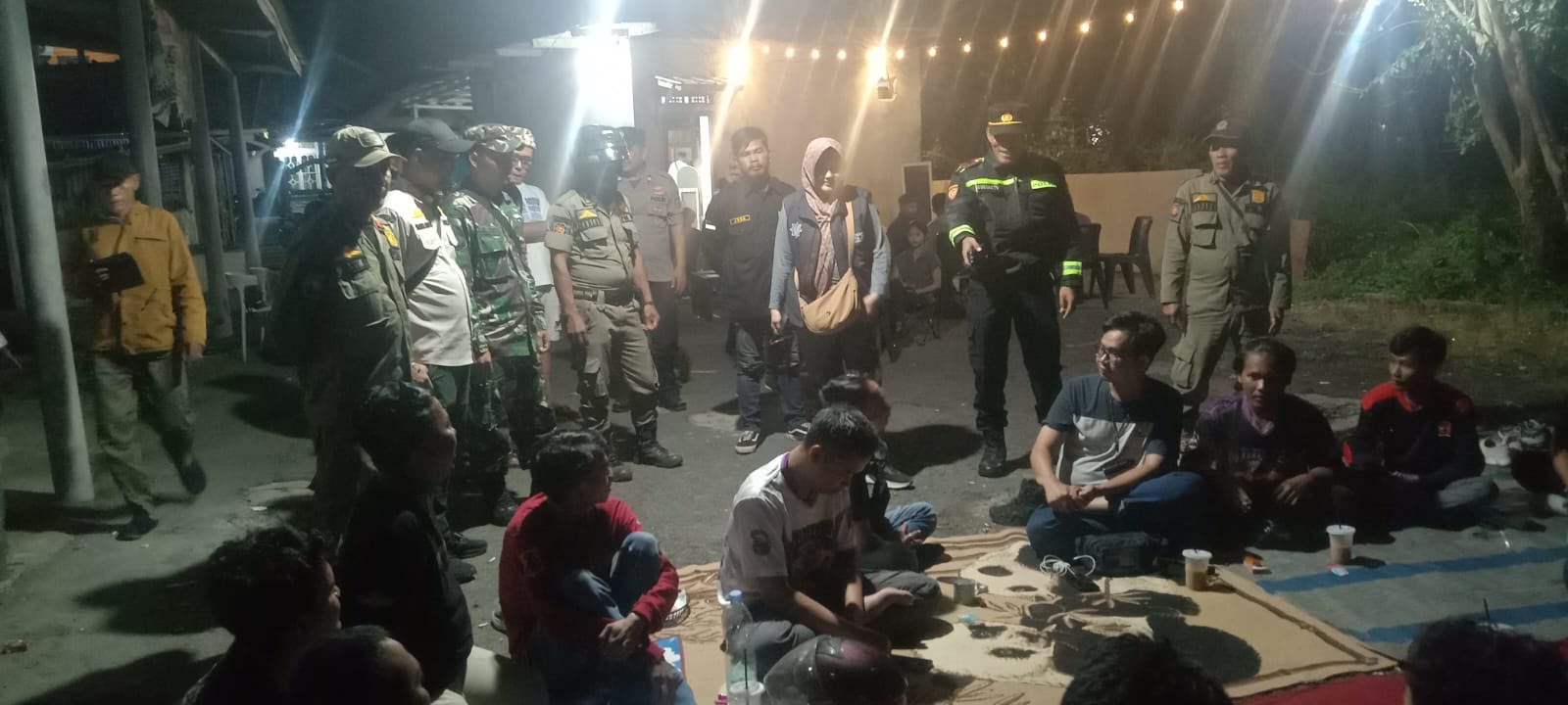Kapolsek Banyusari Pimpin kegiatan Patroli Prekat dan KRYD di Wilayah Hukum Polsek Banyusari