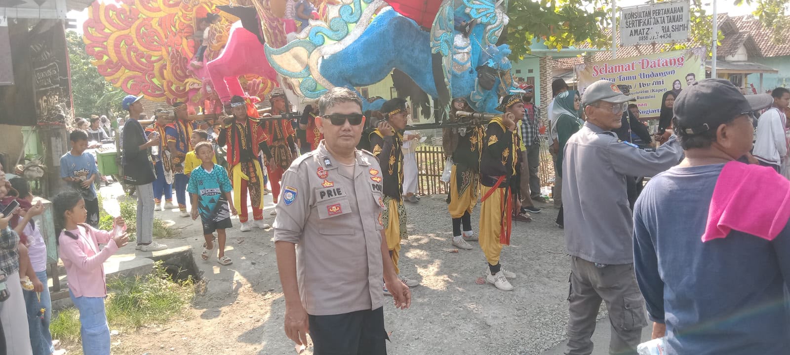 Anggota Polsek Banyusari Ciptakan Keamanan di Acara Hiburan/Hajatan di Desa Gempol