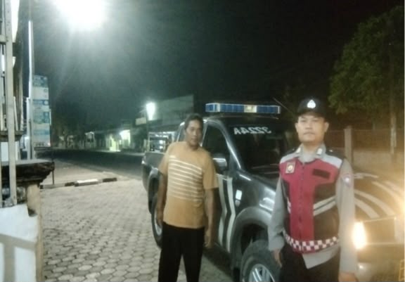 Prekat Polsek Banyusari Giat Patroli Jalan Raya Antisipasi Kejahatan