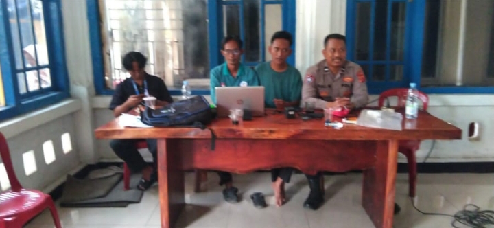 Sambang Aparat Desa, Bhabinkamtibmas Menampung Aspirasi Warga Balonggandu
