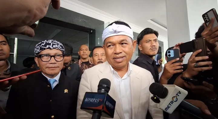 Keuntungan Dari Penjualan Sapi, Dedi Mulyadi Beri Bonus Rp 1 Miliar Untuk Persib Bandung