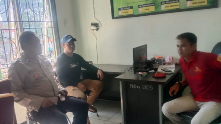 Personil Polsek Telukjambe Barat Gelar Silaturahmi Kamtibmas, Ngawangkong Bersama Warga Dusun Baregbeg