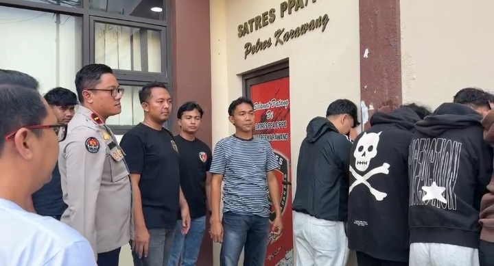 Lima Pemuda Diamankan Polres Karawang Usai Video Asusila Viral di Media Sosial