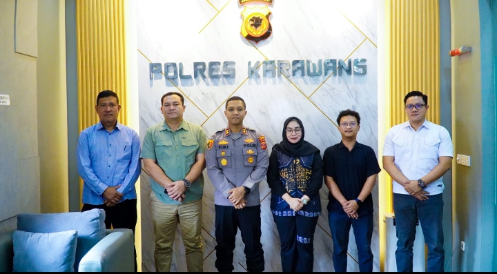 Sri Rahayu Melakasanan Kunjungan Kerja Ke Mako Polres Karawang