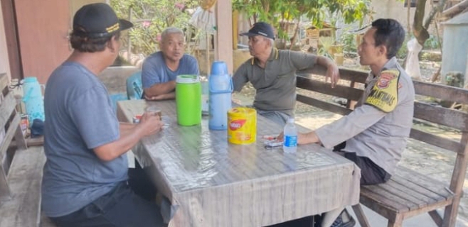 Bhabinkamtibmas Polsek Jatisari Sampaikan Nomor Lapor Pak Kapolres Ke Warga
