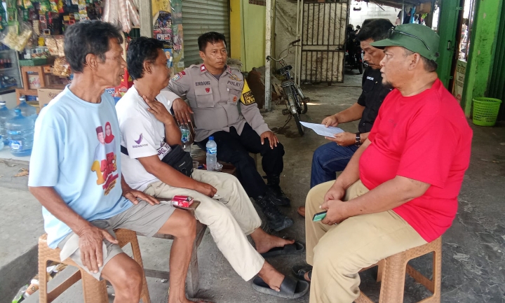 Silaturahmi Kamtibmas, Bhabinkamtibmas Ngawangkong Bareng Warga Desa Cibalongsari