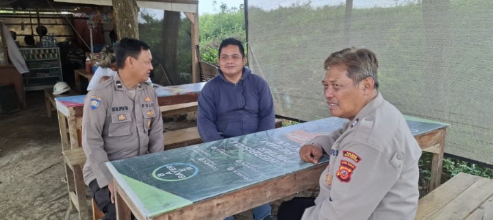 Polsek Telukjambe Barat Lakukan Penyuluhan, Antisipasi Kenakalan Remaja di Dusun Batu Tulis