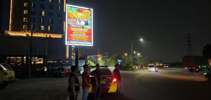Patroli Malam Polsek Telukjambe Barat Antisipasi Gukamtibmas Sasaran Bunderan Novotel