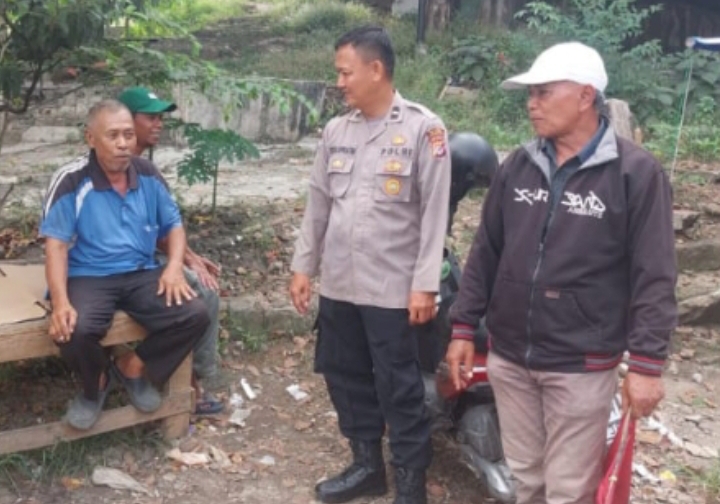 Sambang DDS, Personil Polsek Telukjambe Barat Ingatkan Warga Kerjasama Kamtibmas