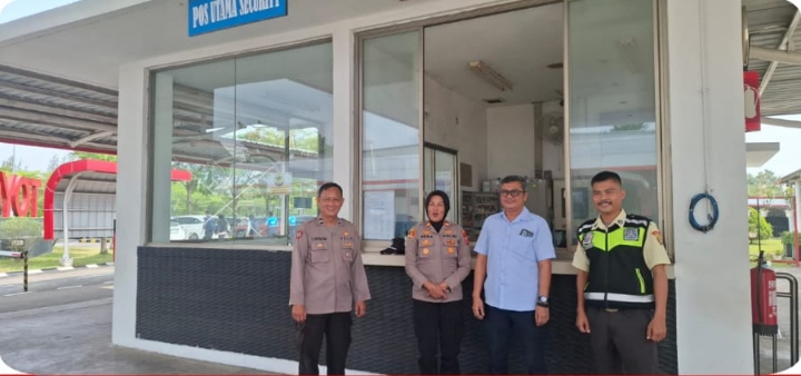 Kapolsek Telukjambe Barat Berikan Bimbingan dan Penyuluhan Kamtibmas kepada Security PT. TMMIN