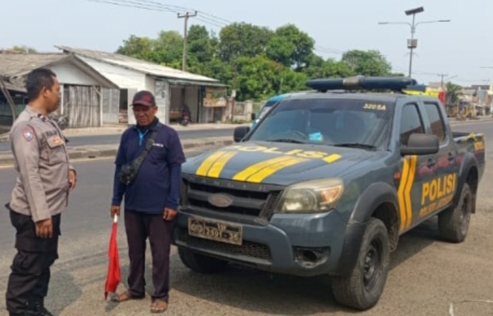 Patroli Polsek Jatisari Sambangi Juru Parkir Sampaikan Pesan Kamtibmas