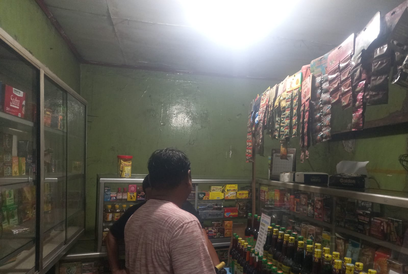 Polsek Jatisari Patroli Kring Serse Lakukan Razia Kios Jamu