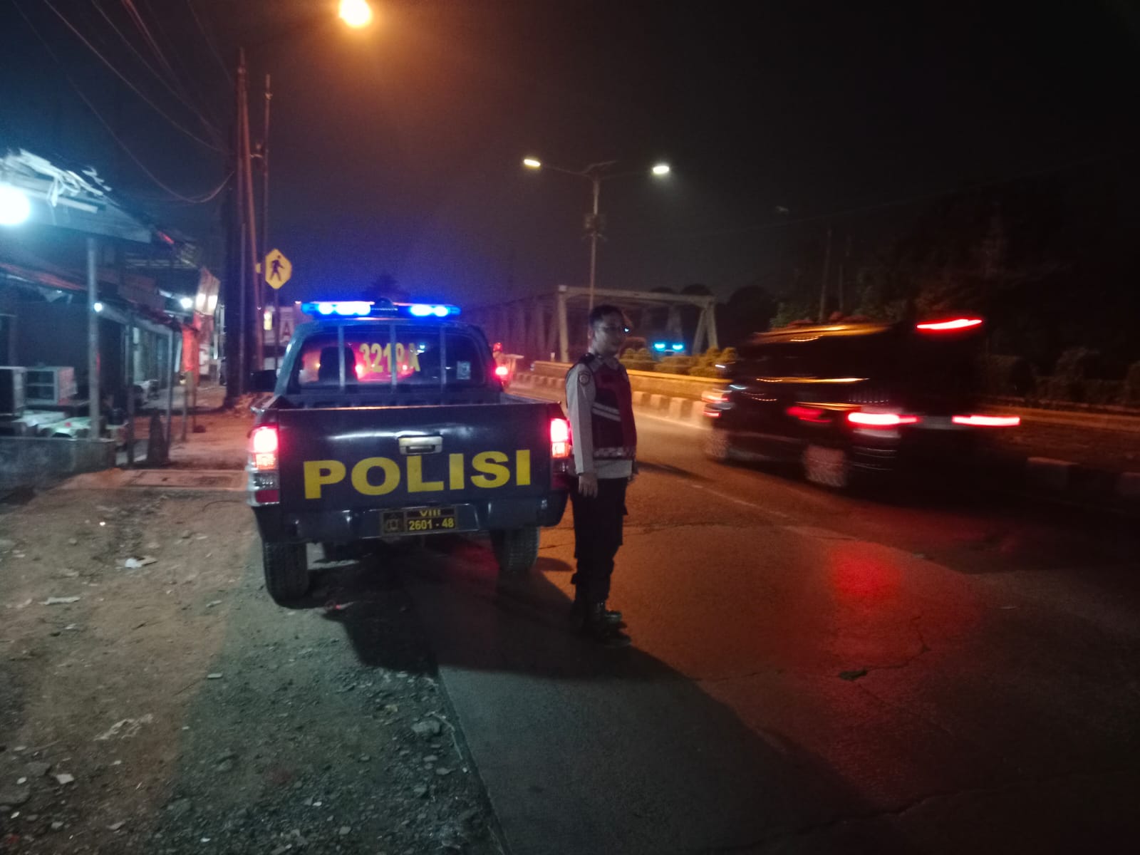 Guna Jaga Kamtibmas Malam Hari, Polsek Klari Patroli Sasaran Jembatan Sasak Mesran
