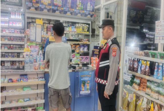 Giat Patroli Perekat Supermarket Indomaret Gempol Guna Antisipasi Kejahatan