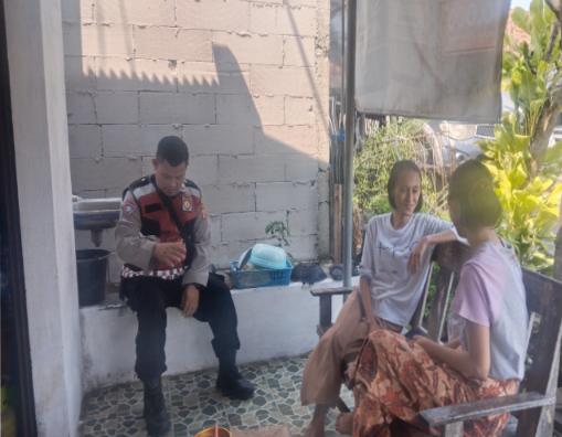Prekat Polsek Banyusari Sosialisasikan Bahaya TPPO