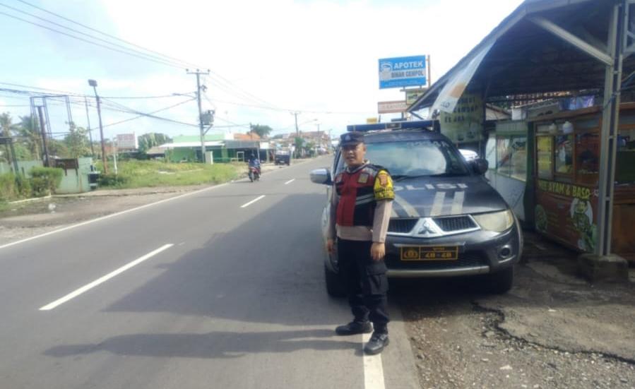Prekat Polsek Banyusari Giat Patroli Jalan Raya Antisipasi Kejahatan
